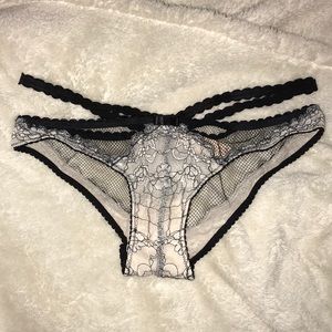 Victoria’s Secret Cheekini Blush Black Lace Sexy